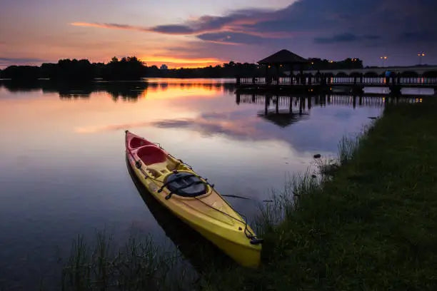 Why is a Canoe Better Than a Kayak for Certain Adventures?