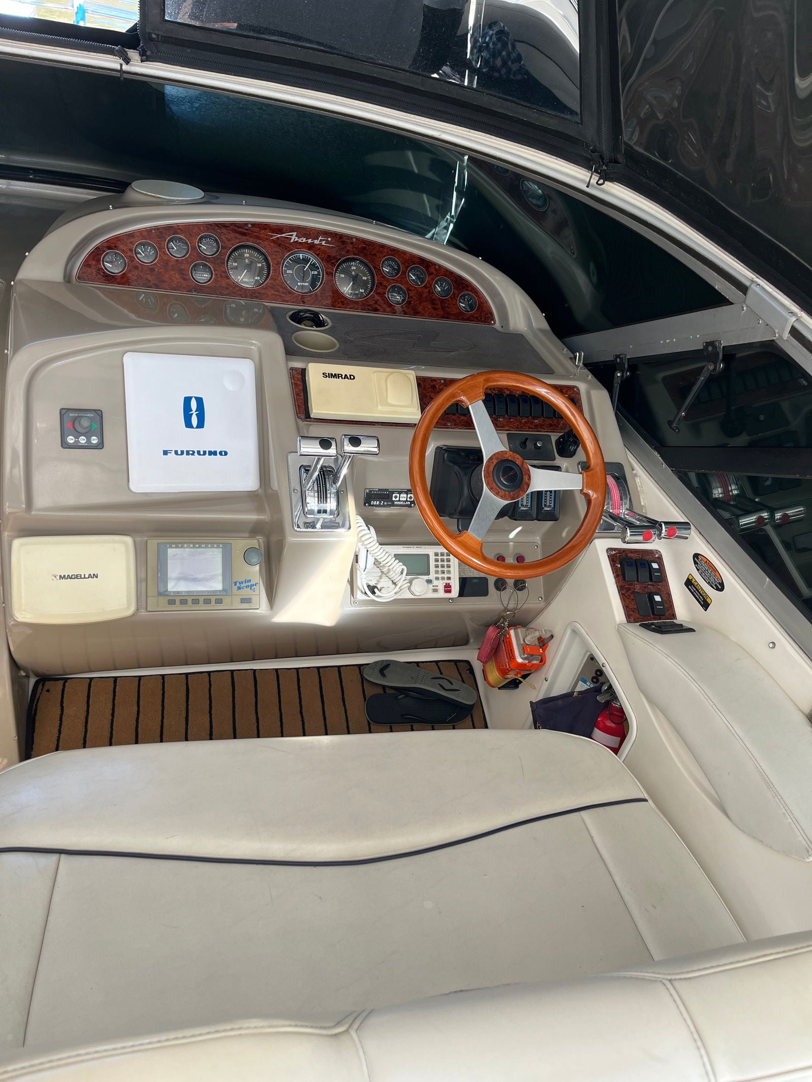 1997 Bayliner 42 Avanti Express Hardtop