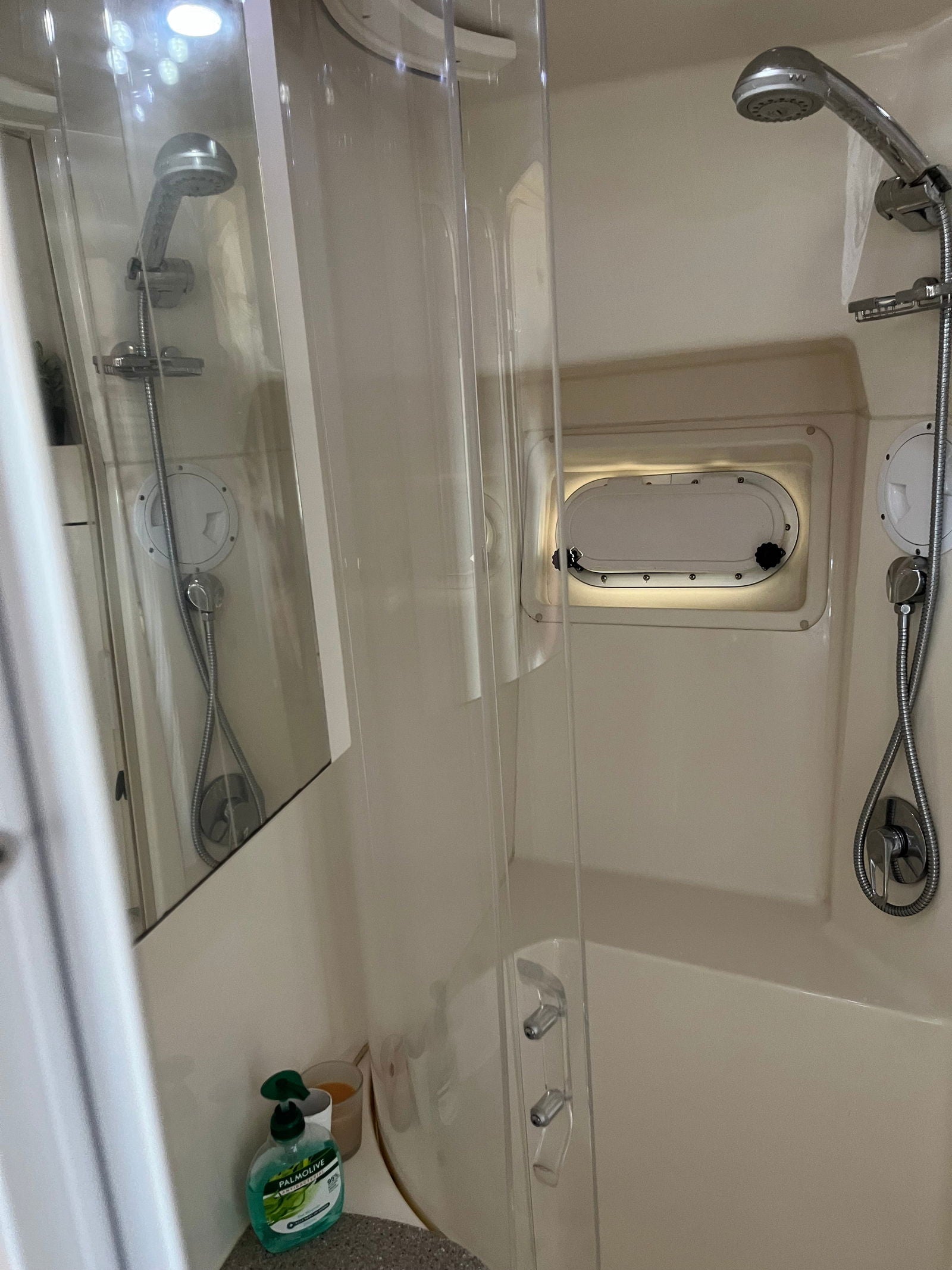 1997 Bayliner 42 Avanti Express Hardtop